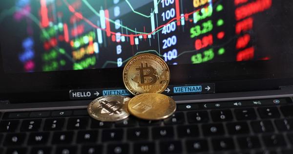 Bitcoin giữ mốc 61.000 USD trước áp lực rút vốn từ nhà đầu tư
